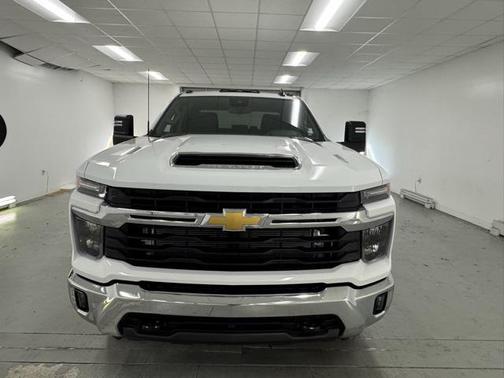 2026 Chevrolet Silverado 3500 LT