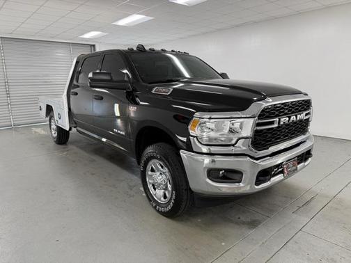 2022 RAM 2500 Tradesman Crew Cab 4x4 8' Box