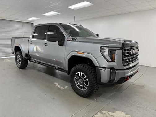 2024 GMC Sierra 2500 AT4