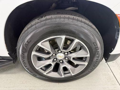 2023 Chevrolet Suburban LS