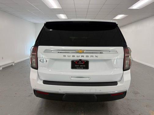 2023 Chevrolet Suburban LS