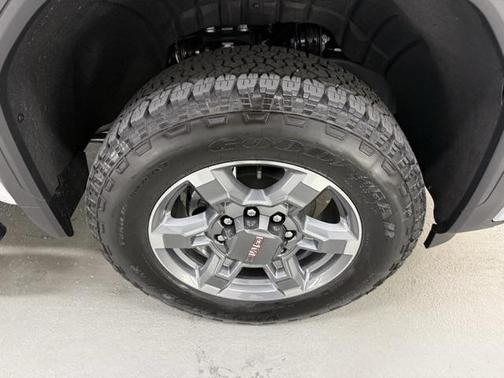 2025 GMC Sierra 2500 SLT