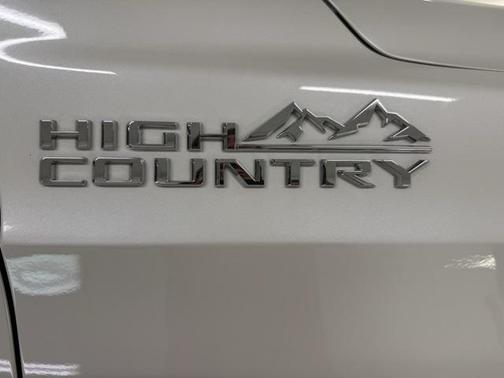 2022 Chevrolet Tahoe 4WD High Country