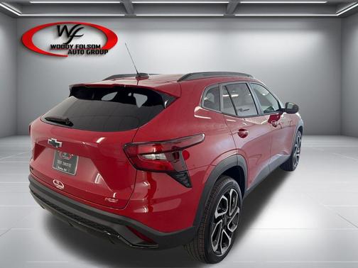 Apex Red 2026 Chevrolet Trax FWD 2RS