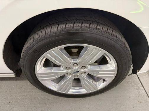 Star White Metallic Tri-Coat 2023 Ford Expedition Platinum