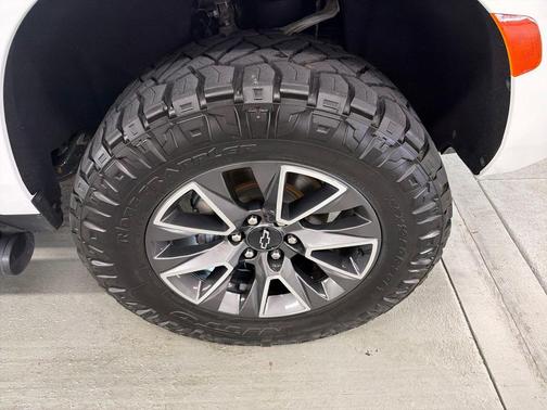 Summit White 2023 Chevrolet Tahoe 4WD Z71