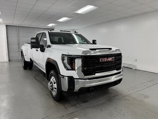 2026 GMC Sierra 3500 Base