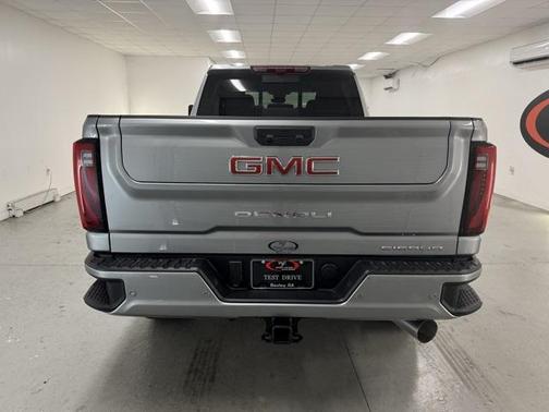 2025 GMC Sierra 2500 Denali