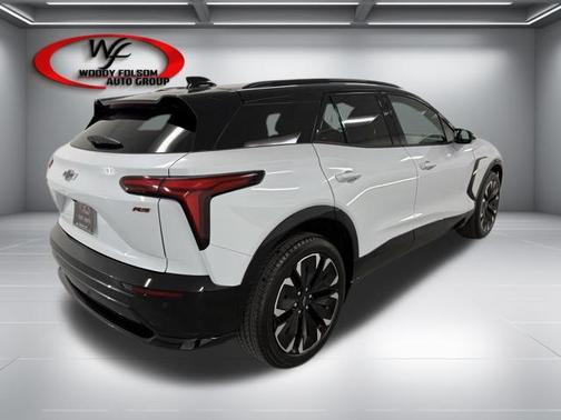 Polar White Tricoat 2026 Chevrolet Blazer RS