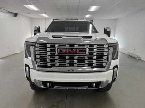 2025 GMC Sierra 2500 Denali