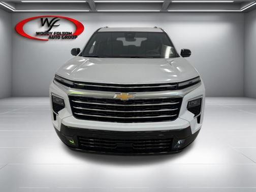 Polar White Tricoat 2026 Chevrolet Traverse High Country