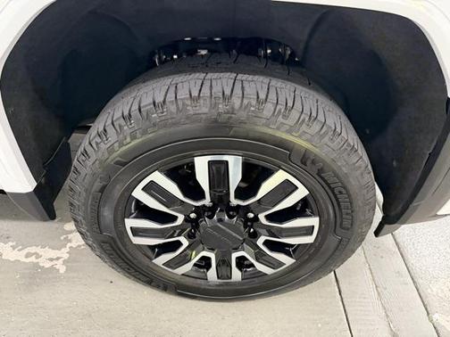 2024 GMC Sierra 2500 Denali Ultimate