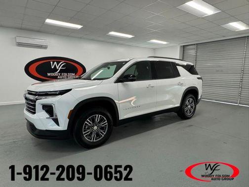 2025 Chevrolet Traverse LT