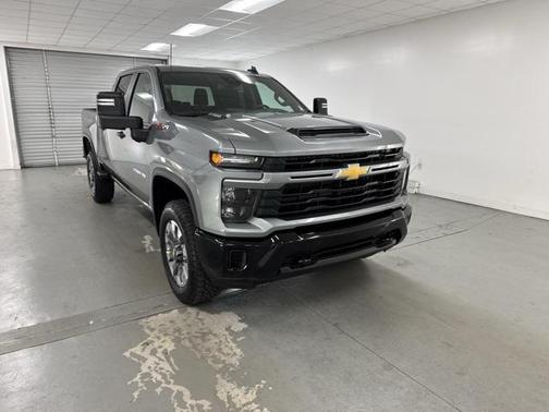 2026 Chevrolet Silverado 2500 Custom