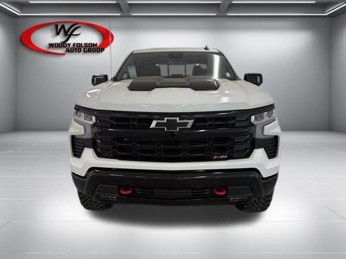 Summit White 2026 Chevrolet Silverado 1500 LT Trail Boss