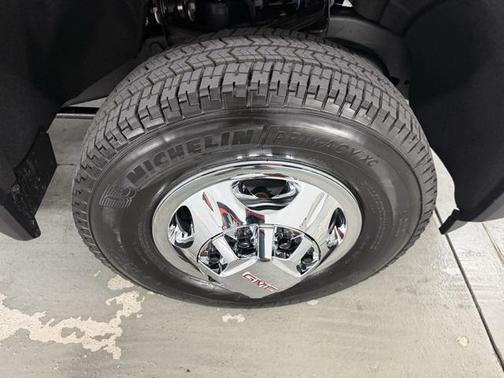 2026 GMC Sierra 3500 SLE