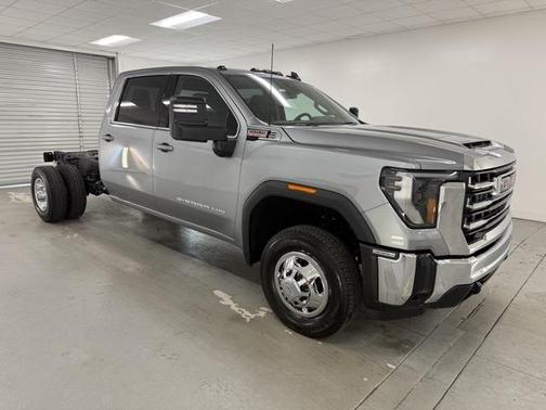 2026 GMC Sierra 3500 SLE