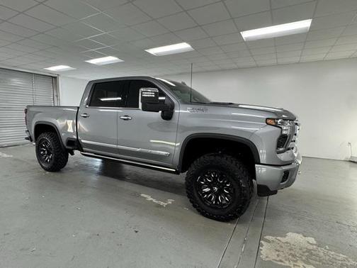 2025 Chevrolet Silverado 2500 High Country