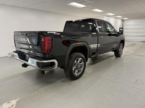 2025 GMC Sierra 2500 SLT