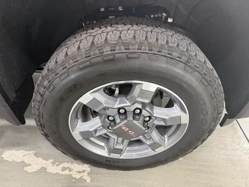 2025 GMC Sierra 2500 SLT