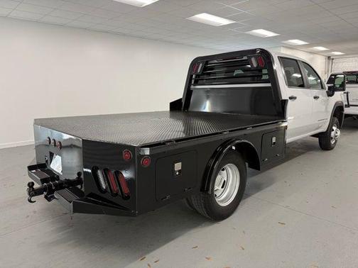 2025 GMC Sierra 3500 Base