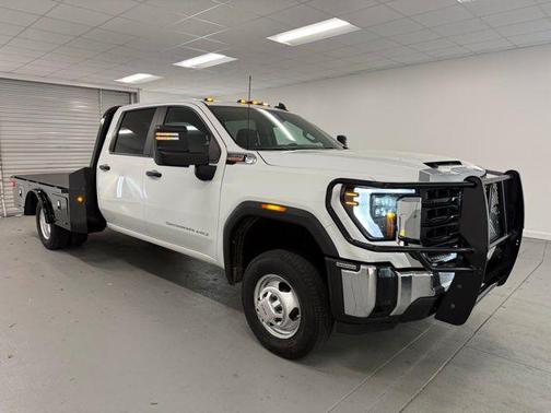 2025 GMC Sierra 3500 Base