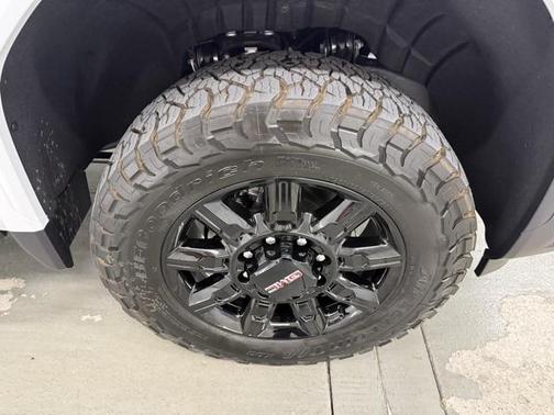 2026 GMC Sierra 2500 AT4