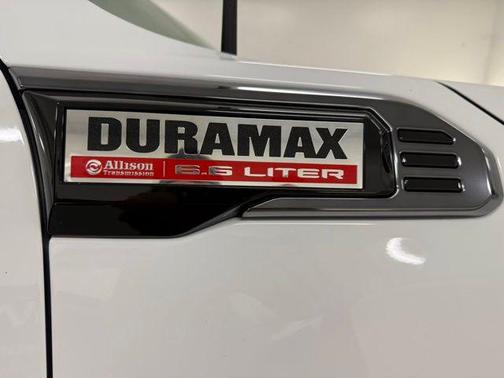 Summit White 2026 GMC Sierra 2500 AT4