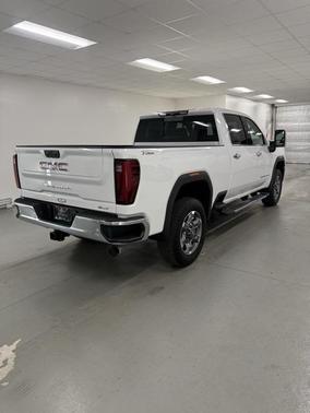 2025 GMC Sierra 2500 SLT