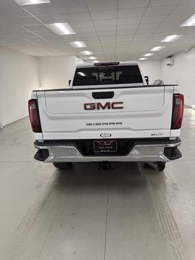 2025 GMC Sierra 2500 SLT