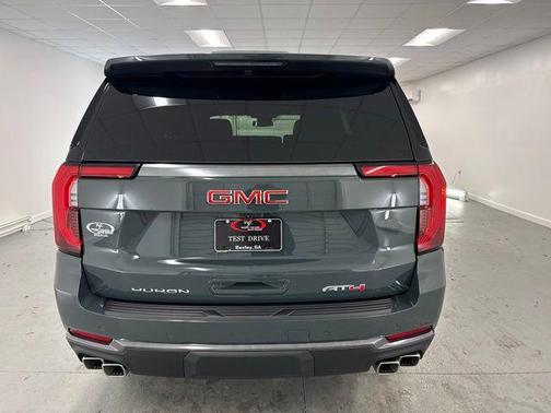 2026 GMC Yukon 4WD AT4
