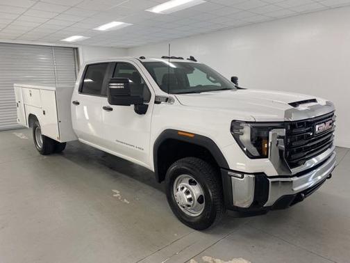 2025 GMC Sierra 3500 Base