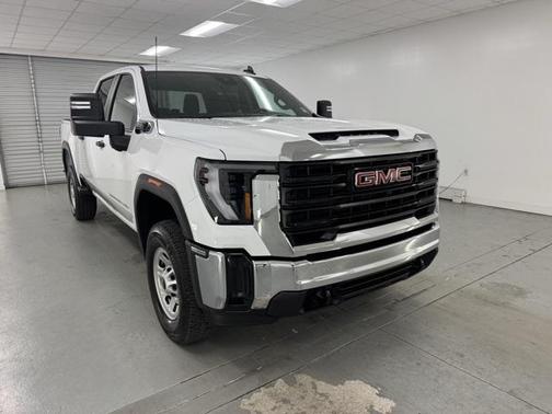 2026 GMC Sierra 2500 Base