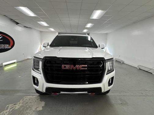 2023 GMC Yukon XL 4WD AT4