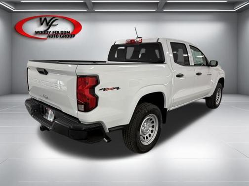 Summit White 2026 Chevrolet Colorado WT