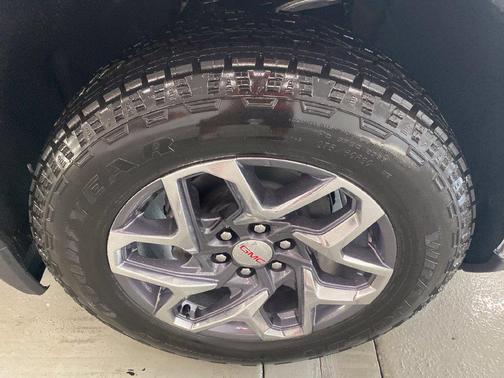 Summit White 2026 GMC Sierra 1500 SLT