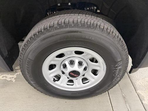 2026 GMC Sierra 2500 Base