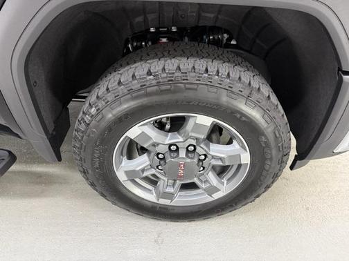 2025 GMC Sierra 2500 SLT