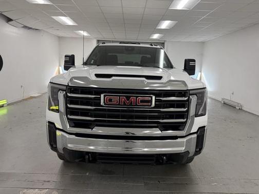 2026 GMC Sierra 2500 SLE