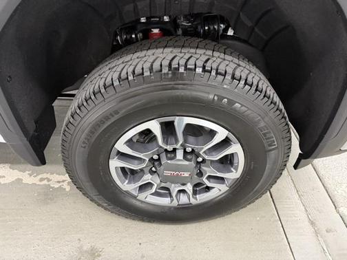 2026 GMC Sierra 2500 SLE