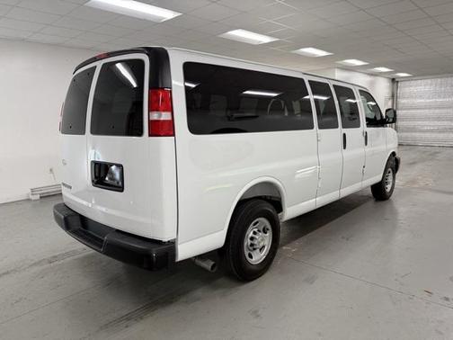 2025 Chevrolet Express 3500 RWD 3500 Extended Wheelbase LS