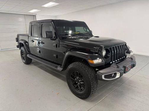 2023 Jeep Gladiator Sport S