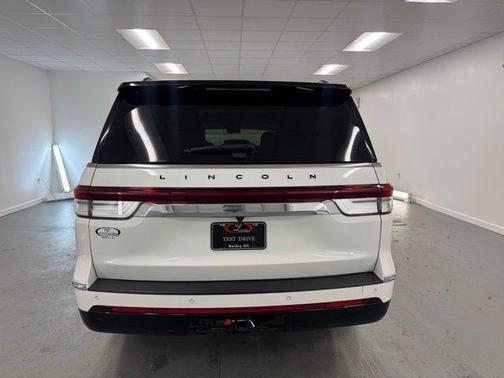 2024 Lincoln Navigator Black Label