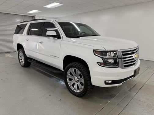 2017 Chevrolet Suburban LT