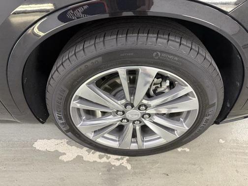 2022 Cadillac XT6 Premium Luxury FWD