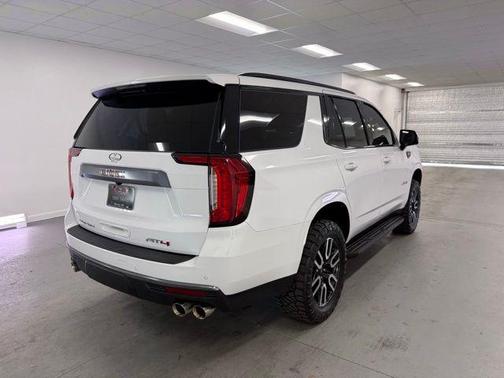 Summit White 2024 GMC Yukon 4WD AT4