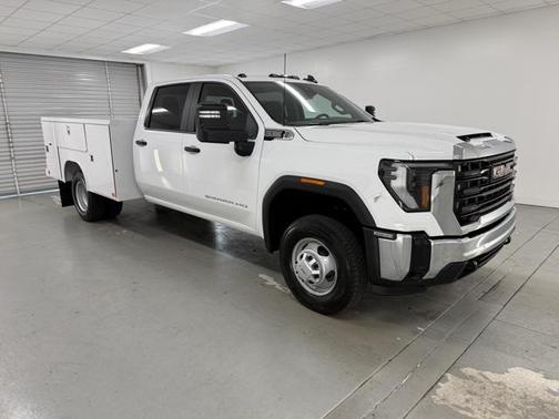 2025 GMC Sierra 3500 Base