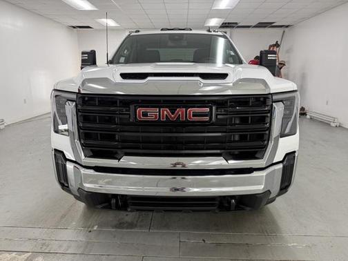 2025 GMC Sierra 3500 Base