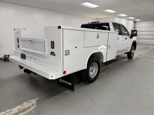 2025 GMC Sierra 3500 Base