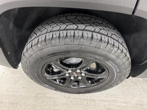 2023 GMC Acadia AWD AT4